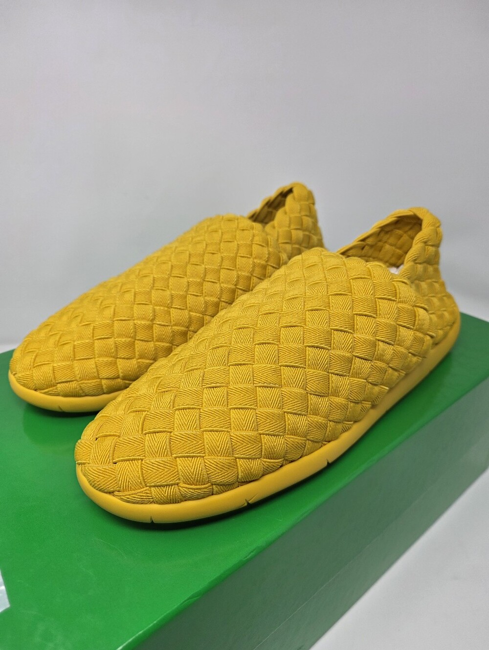 Bottega Veneta 41 8 Intrecciato Starfish Fabric Weave Slipons Yellow Mustard IT